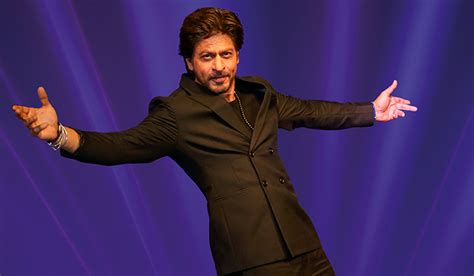 Il Tour Mondiale di Shah Rukh Khan: Un'Esplosione di Glamour e Emozione Senza Precedenti!