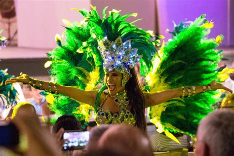 Kaduja's Unexpected Samba Surprise! A night of Brazilian rhythms and international laughter