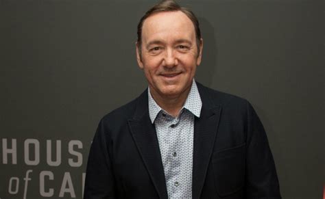 Kevin Spacey Accuse: Una Storia di Intrighi Cinematografici e Luci del Palcoscenico!